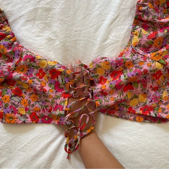 Floral Top - Picture 4 of 5